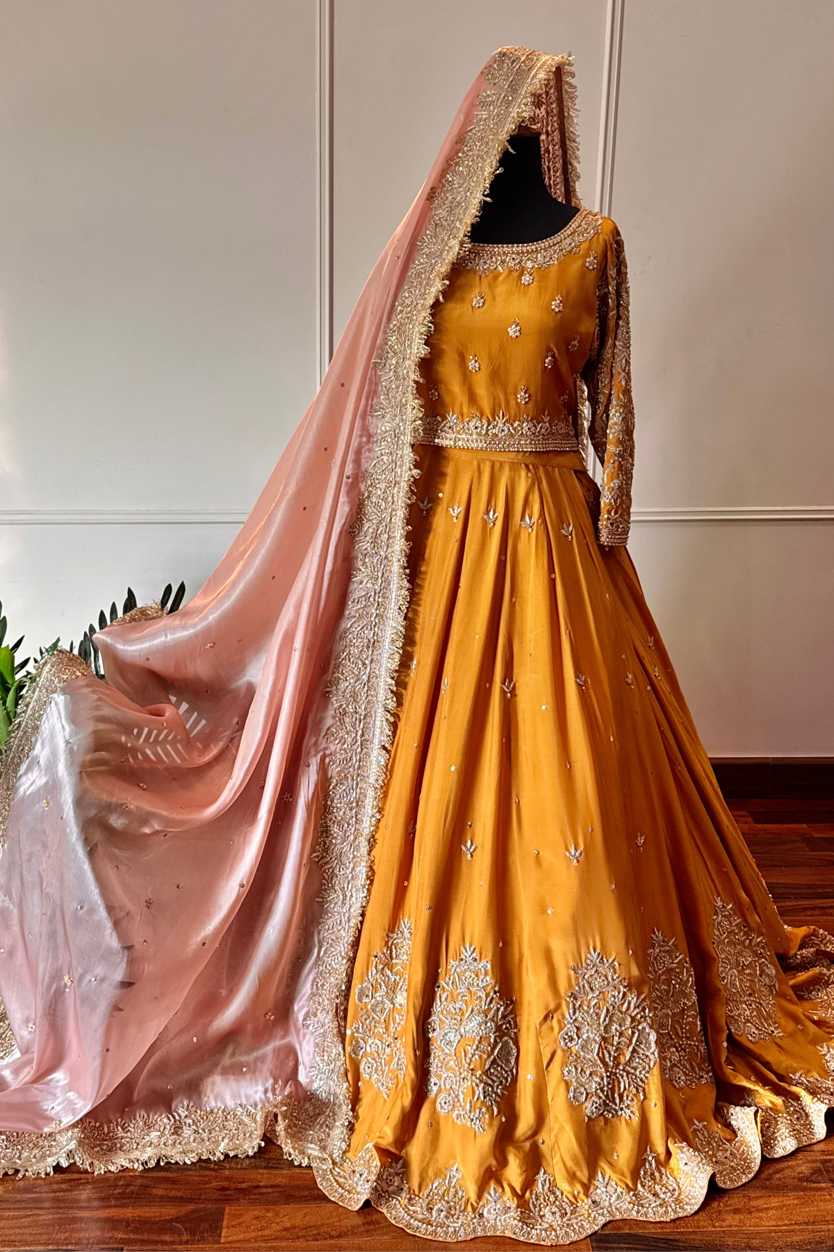 Halo Lehenga Set