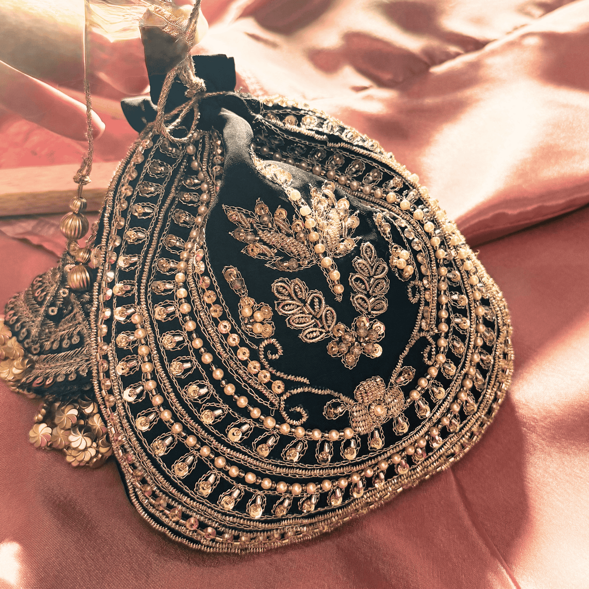 Black Gold Potli
