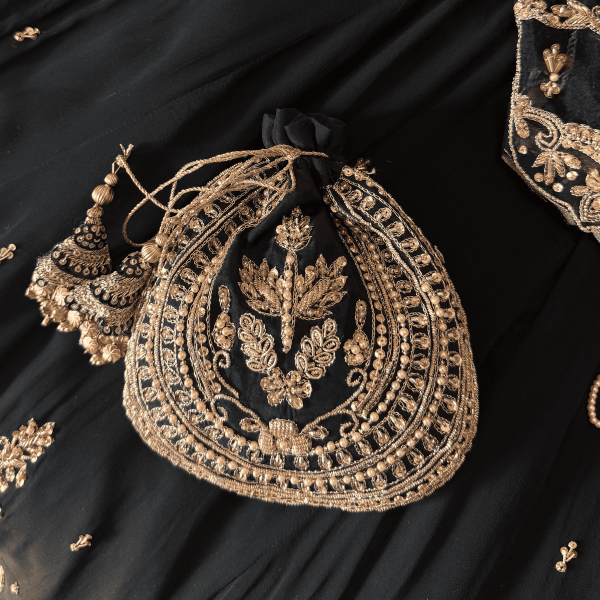 Black Gold Potli